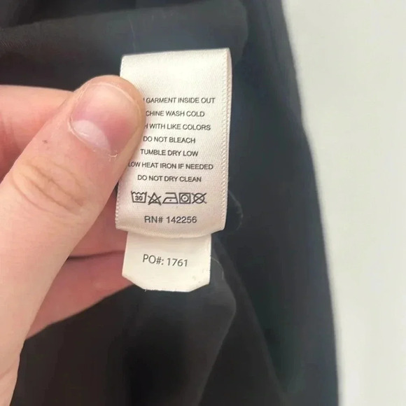 FIGS Bellery Scrub Jacket in Black - Picture 10 of 10